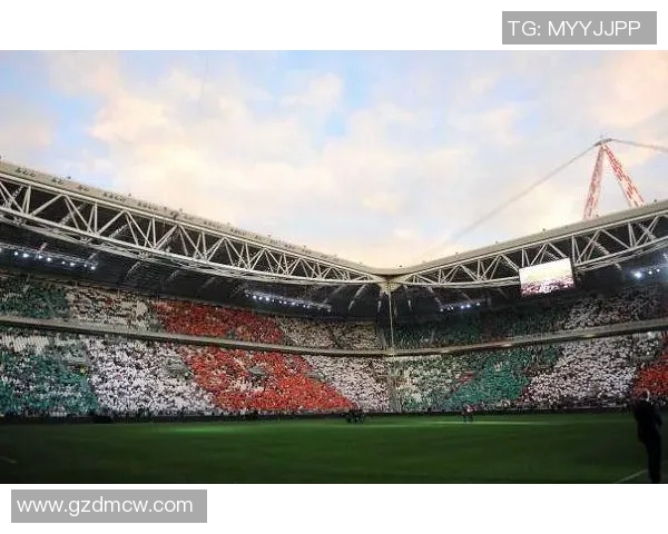 足球明星亲自打造的梦幻球场揭开神秘面纱为球迷带来全新体验 足球明星亲自打造的梦幻球场揭开神秘面纱为球迷带来全新体验