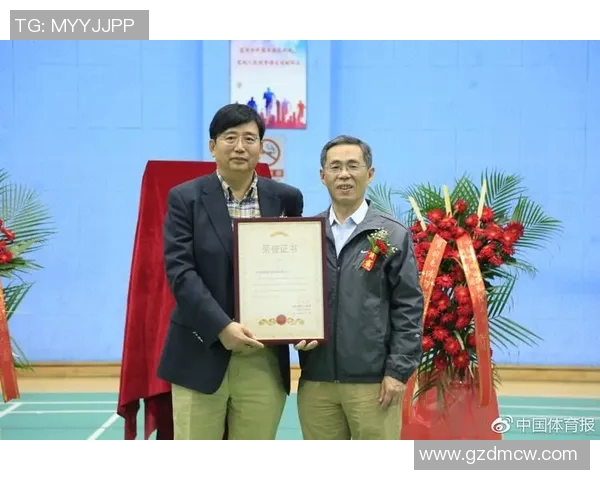 南京羽毛球队耐力训练引发热议球迷与专家的观点碰撞与思考 南京羽毛球队耐力训练引发热议球迷与专家的观点碰撞与思考